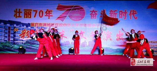 2012年6月4日晚上烟台上空为何飞机不断直至深夜都是如此，我真的很奇怪他们闲的吗？有油没地耗了！